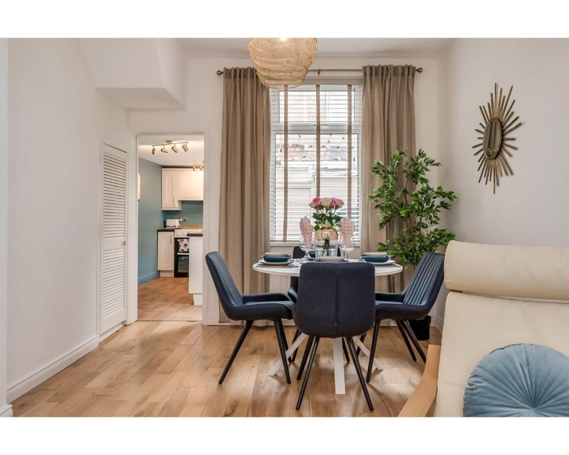 Central Belfast Apartments Chic Luxe R&R Екстериор снимка