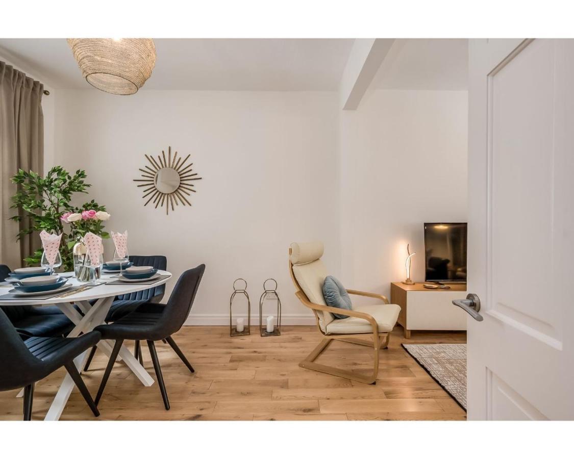Central Belfast Apartments Chic Luxe R&R Екстериор снимка