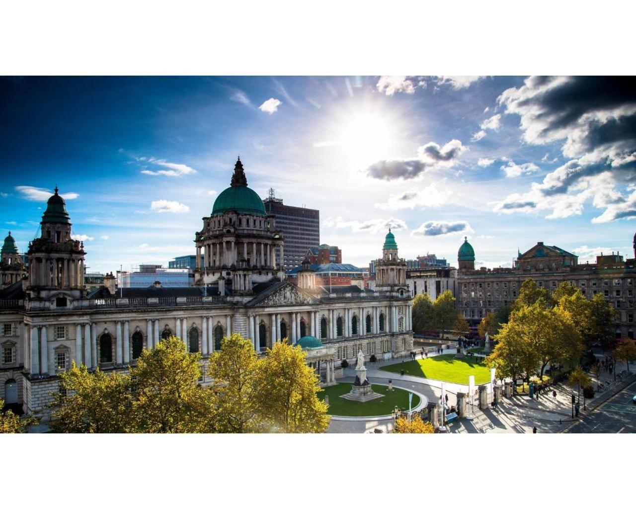 Central Belfast Apartments Chic Luxe R&R Екстериор снимка