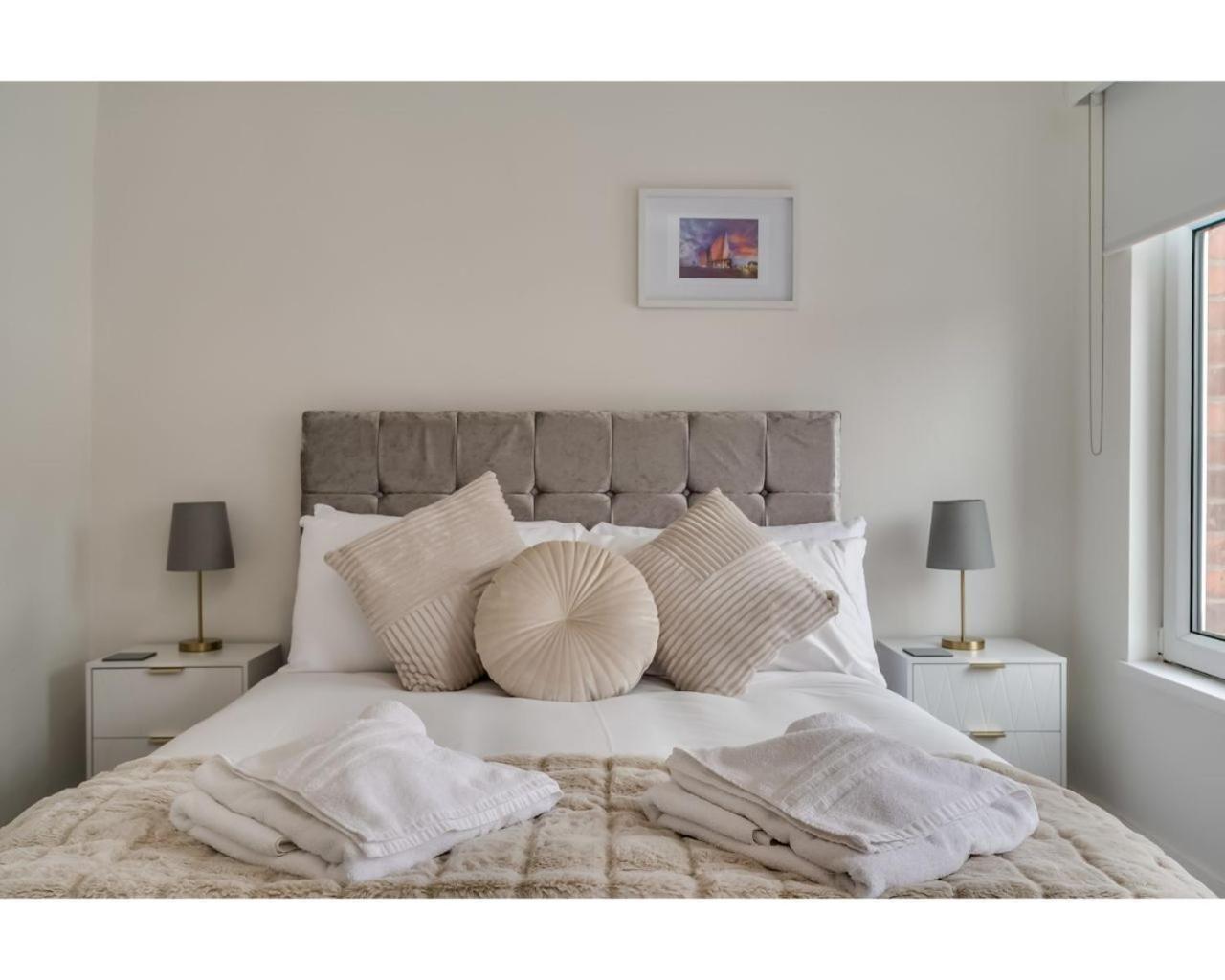 Central Belfast Apartments Chic Luxe R&R Стая снимка