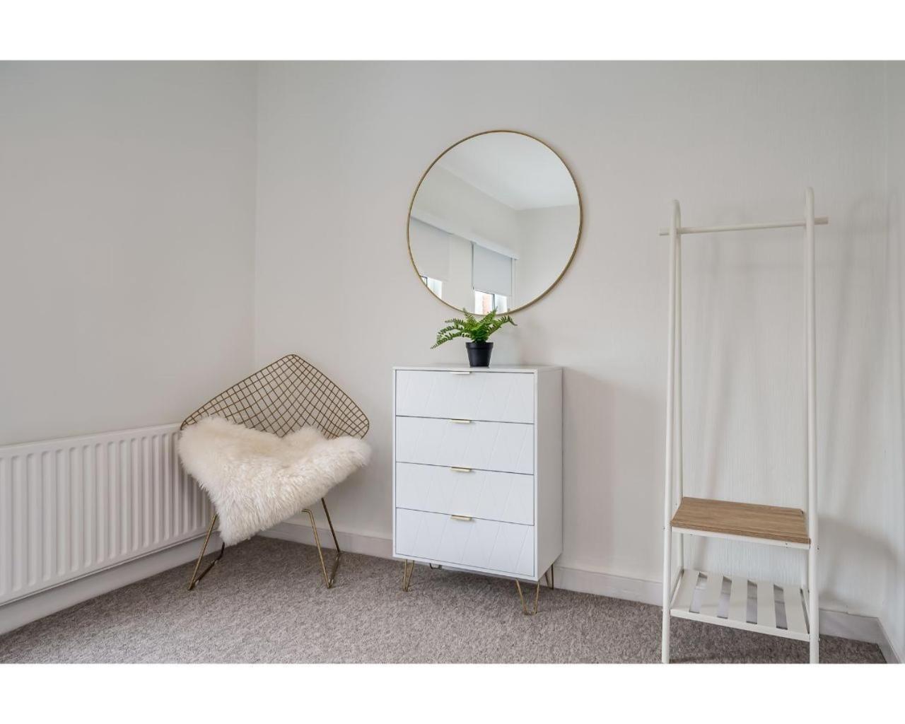 Central Belfast Apartments Chic Luxe R&R Стая снимка